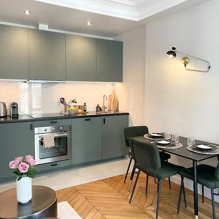 Escapade Rive Gauche - Tour Eiffel & Invalides Apartamento *