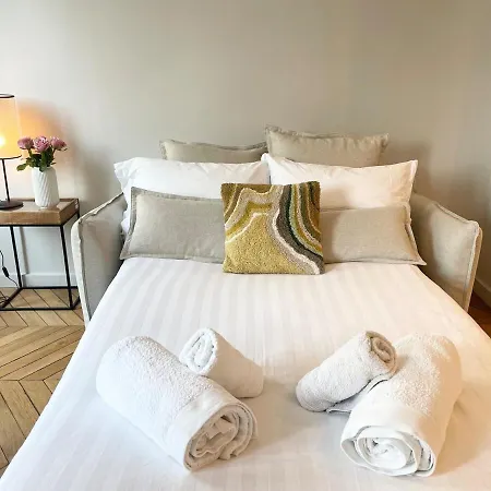 Escapade Rive Gauche - Tour Eiffel & Invalides Apartamento *