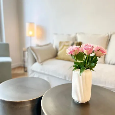Apartamento Escapade Rive Gauche - Tour Eiffel & Invalides *